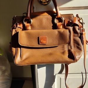 Dooney & B Satchel Bag Like New